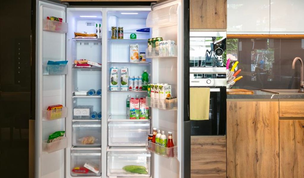 Nên Mua Tủ Lạnh Side by Side Hay 4 Cánh? So Sánh Chi Tiết Ưu, Nhược Điểm và Lựa Chọn Tốt Nhất